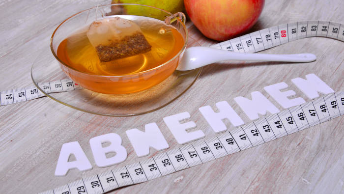 Schlanke Gewohnheiten zum Abnehmen - Tee trinken, Obst essen