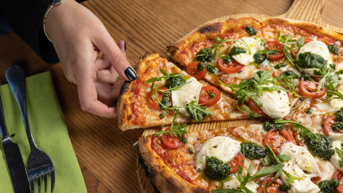 Eine leckere Pizza zum Abnehmen, mit Genuss zu essen